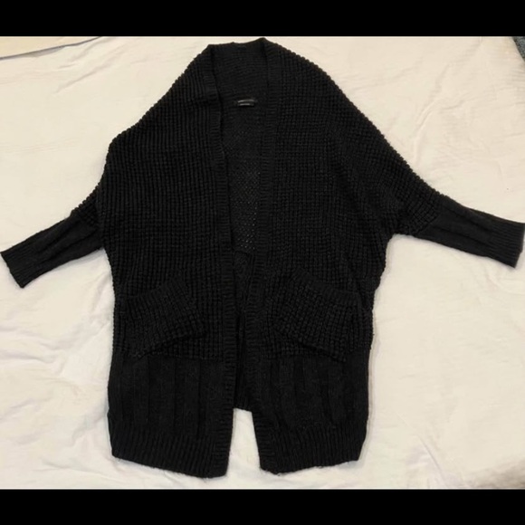 BCBG Max Azria size large flattering oversized open sweater women’s - Picture 11 of 16